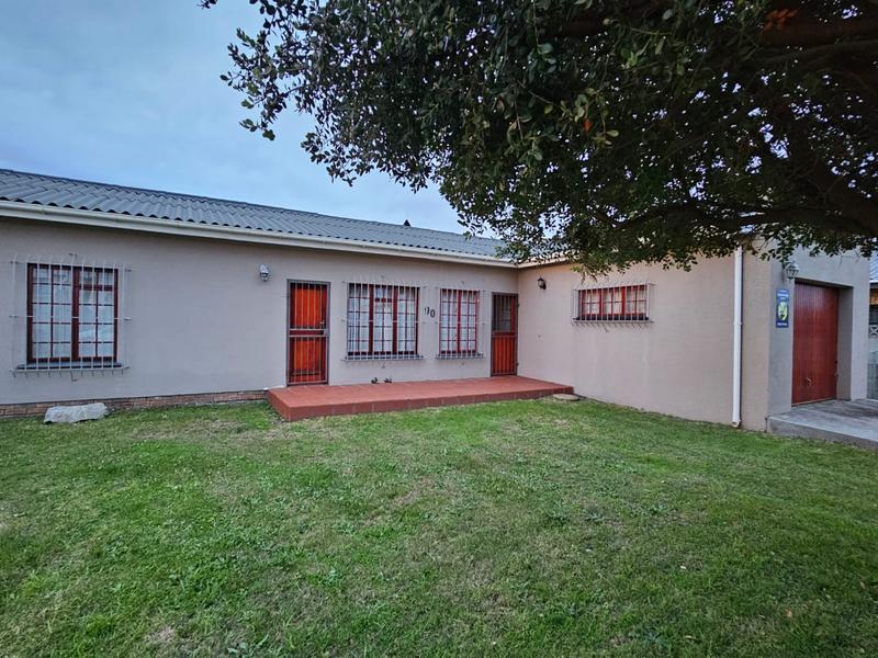 4 Bedroom Property for Sale in Kleinmond Western Cape